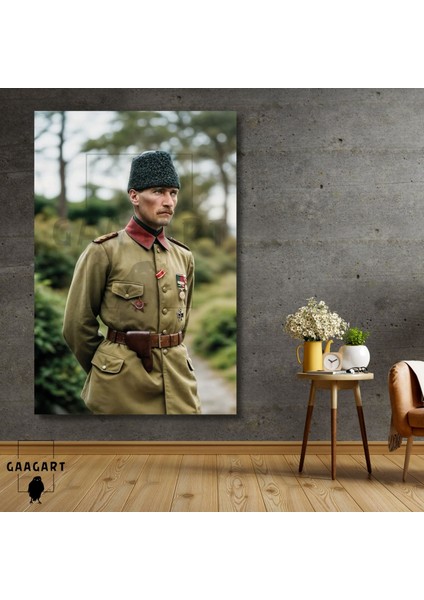 Tekli Dikey Kanvas Duvar Tablosu Renkli Üniformalı Atatürk