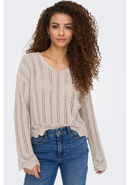 Kadın Regular Fit V Yaka Bej Örme Kazak - 15339529