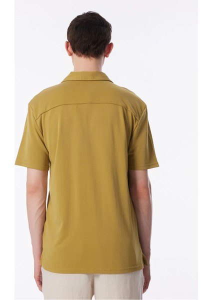 Kısa Kollu Apaj Yaka Slim Fit Örme Erkek Gömlek