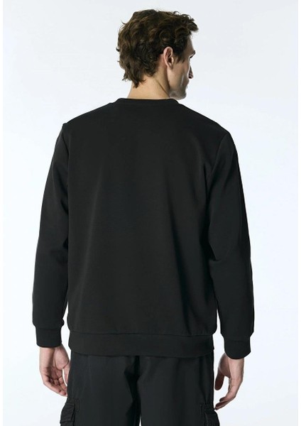 Bisiklet Yaka Göğsü Çıtçıt Cepli Slim Fit Erkek Sweatshirt fırsatları