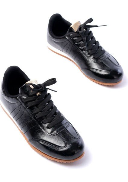 Siyah Rugan Bağcıklı Günlük Kadın Spor modelleri