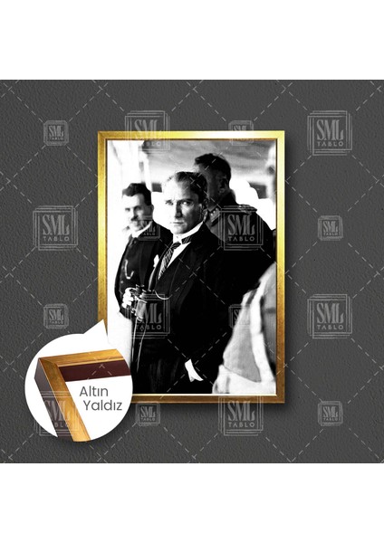 Mustafa Kemal Atatürk Karizma Asalet Siyah Beyaz Fotoğraf Çerçeveli Dikey Kanvas Tablo