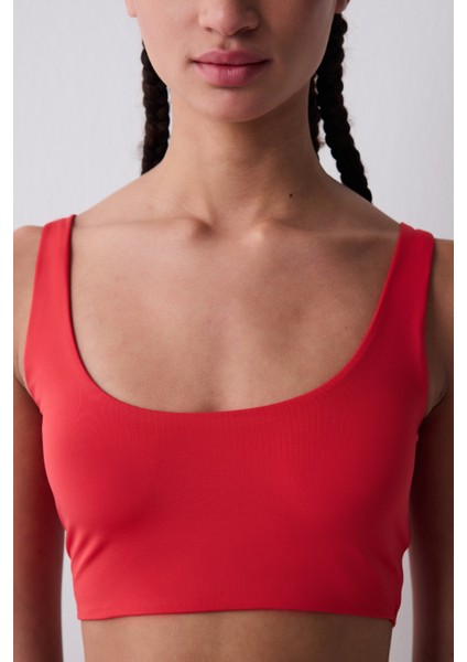 Sporty Cut Out Kırmızı Üst fırsatları