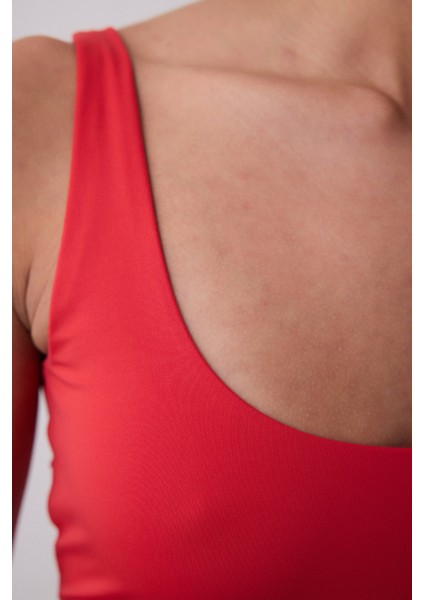 Sporty Cut Out Kırmızı Üst indirimleri