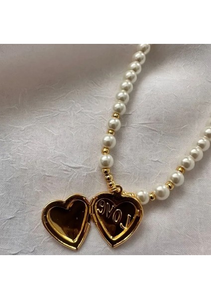 0188 Cam Incili Tasarım Aşk Kolye - Love fiyatları