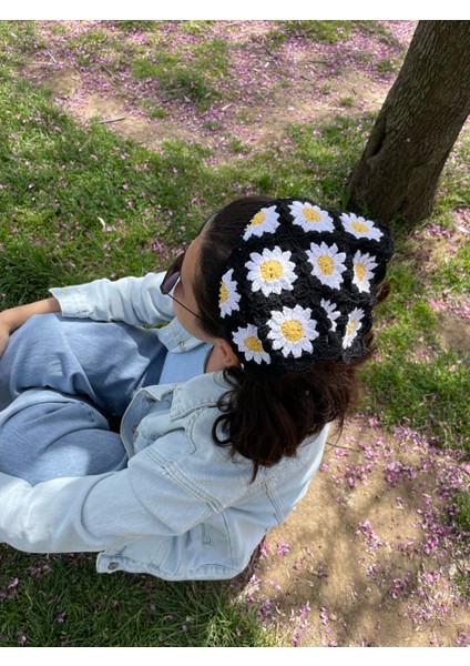Papatya Motifli Örgü Bandana