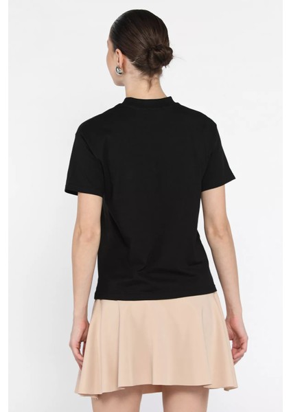 Dik Yaka Kadın Tişört P-00016360