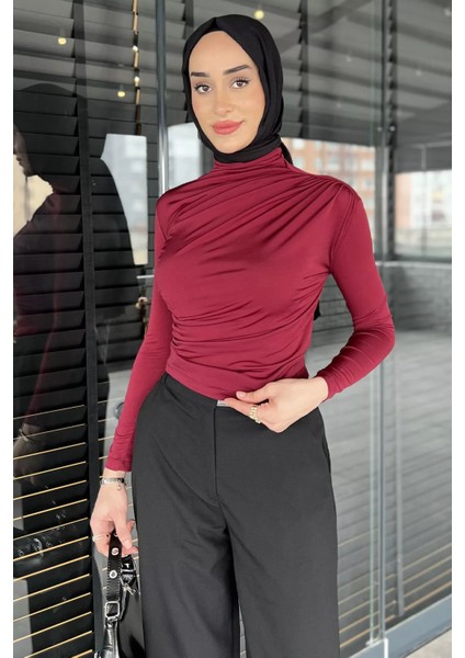 Omuz ve Bel Drapeli Tesettür Bluz P-00015672