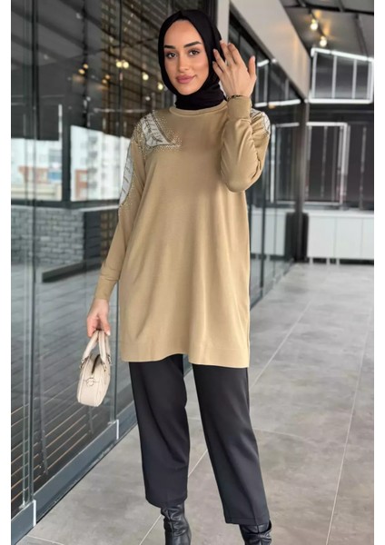 Taş Işlemeli Bisiklet Yaka Tesettür Triko Tunik P-00015650