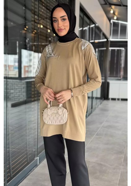 Taş Işlemeli Bisiklet Yaka Tesettür Triko Tunik P-00015650