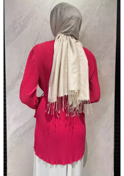 Yaka Gül Detaylı Piliseli Kol Lastikli Tesettür Tunik P-00015653 fırsatları