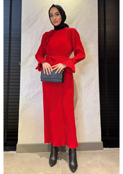 Bel Kuşaklı Gül Detaylı Tesettür Piliseli Elbise P-00015620