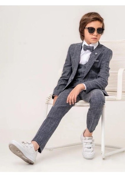 Erkek Çocuk Rozetli Cep Mendil Detaylı Takım Elbise(10-14 Yaş Arası)