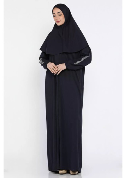 Kadın Pratik Başörtülü ve Çantalı Taş Işlemeli Penye Kumaş Namaz Elbisesi P-00015145