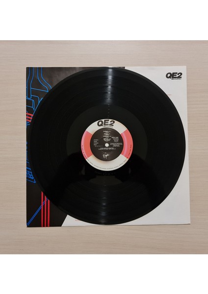 - Qe2 - 1980 - Dönem Baskı Plak - Longplay - Lp