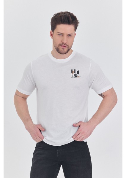 Basic Erkek T-Shirt Beyaz Kısa Kollu Erkek Tişort Nakış Detaylı