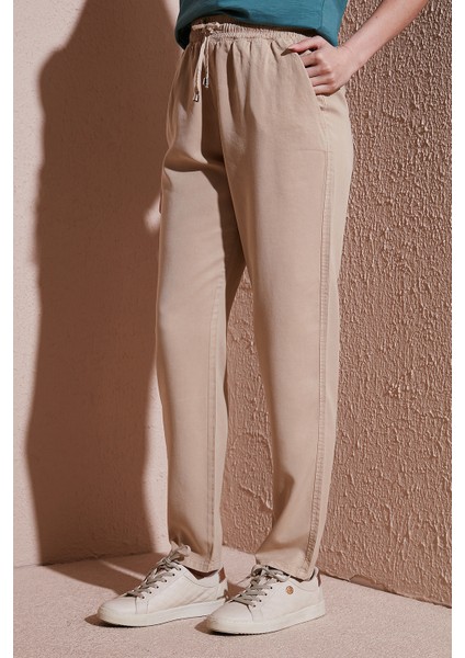 Comfort Fit Yüksek Bel Düz Paça Pantolon Bayan Pantolon 25Y0477K1 modelleri