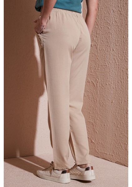 Comfort Fit Yüksek Bel Düz Paça Pantolon Bayan Pantolon 25Y0477K1 fırsatları