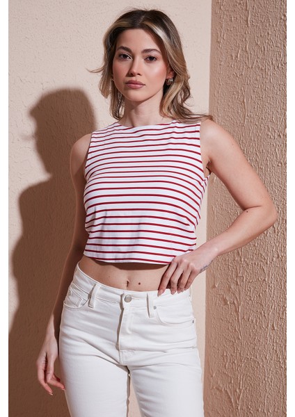 Pamuklu Slim Fit Bisiklet Yaka Crop Bayan Crop 25Y0326K1
