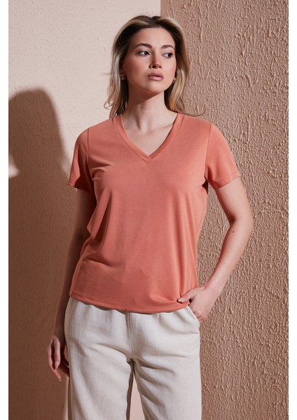 Modal Karışımlı Regular Fit V Yaka Bluz Bayan Bluz 25Y0144K1