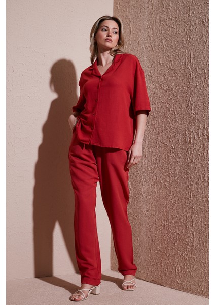 Relaxed Fit Normal Bel Düz Paça Pantolon Bayan Pantolon 25Y0550K1 modelleri