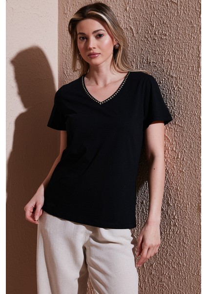 Pamuk Regular Fit V Yaka T Shirt Bayan T Shirt 25Y0478K1 modelleri