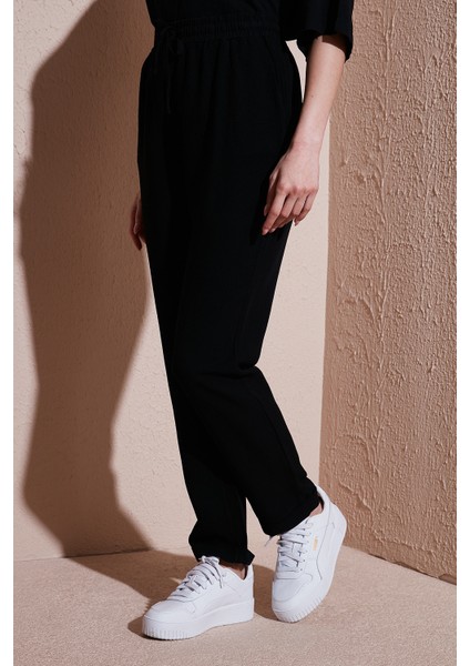 Relaxed Fit Normal Bel Düz Paça Pantolon Bayan Pantolon 25Y0550K1 fırsatları