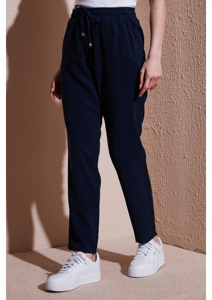 Comfort Fit Yüksek Bel Düz Paça Pantolon Bayan Pantolon 25Y0477K1 fırsatları