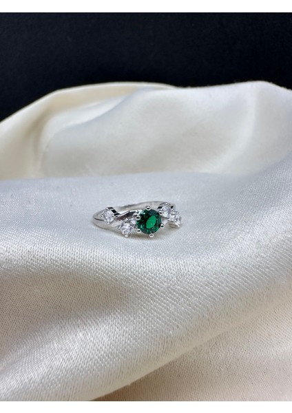 Ithal Yeşil Tek Taşlı Kadın Gümüş Yüzük