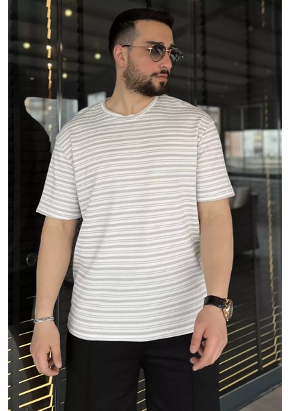 Bisiklet Yaka Çizgi Desenli Erkek Tişört P-00015553