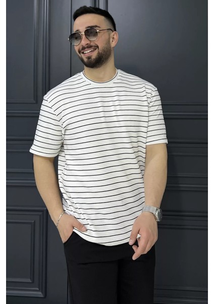Erkek Çizgi Desenli Bisiklet Yaka Likralı Tişört P-00015555