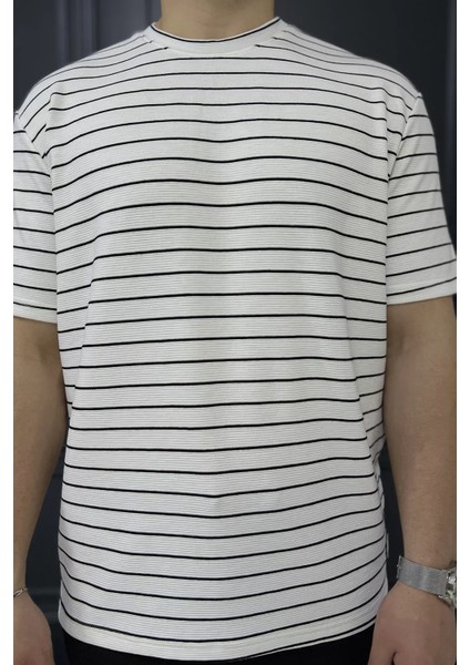 Erkek Çizgi Desenli Bisiklet Yaka Likralı Tişört P-00015555 fırsatları