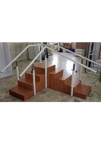 Egzersiz Kürsüsü Köşeli