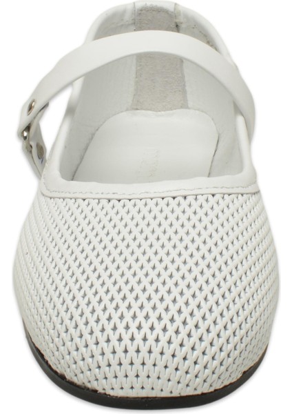 D25YA-7085 Günlük Beyaz Kadın Babet modelleri