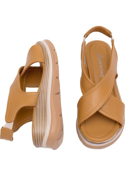 Elit KOC25-62 Kadın Dolgu Topuk Sandalet Taba