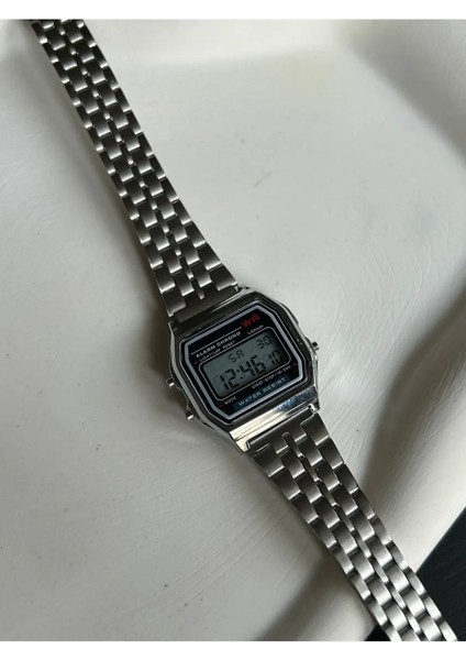 Ciana Retro Model Dijital Kadın Kol Saati fiyatları
