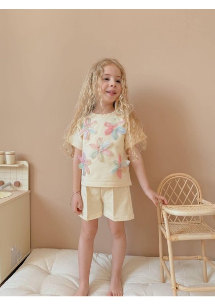 Çiçek Işlemeli Şortlu Kız Çocuk Takım