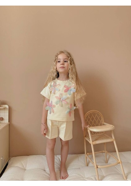 Çiçek Işlemeli Şortlu Kız Çocuk Takım modelleri