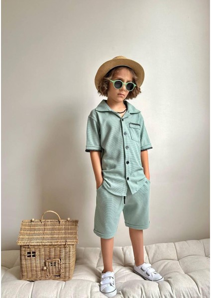 Waffle Kumaş Gömlek Yaka Şortlu Erkek Çocuk Takım modelleri