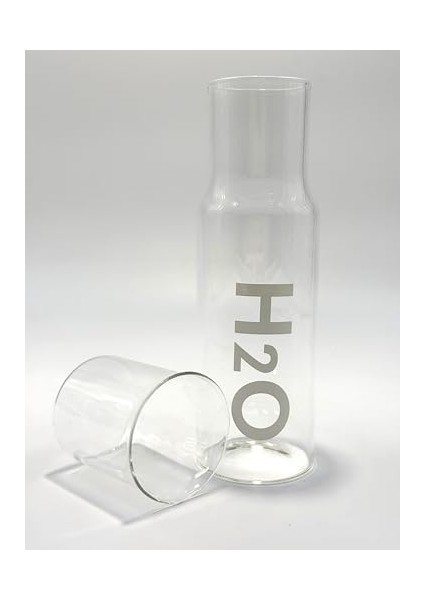 600 ml Bardaklı Başucu Sürahisi - Şık ve Dayanıklı Borosilikat Cam Su Şişesi, Yatak Odası ve Ofis Kullanımı Için Pratik, Kapağı Bardak Olarak Kullanılabilen Minimalist Tasarım (Beyaz)