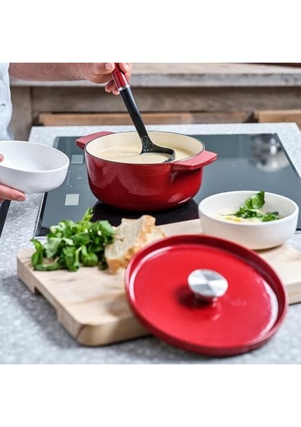 Cast Iron 26 Cm/5,2 L Kapaklı Tencere, Kaliteli, Sağlam ve Uzun Ömürlü, Kızartma, Kızartma, Pas Içermeyen Emaye Iç Kısım, Indüksiyon, Ergonomik Sap, 260°C'YE Kadar Fırına Dayanıklı, Kırmızı