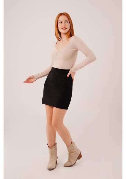 Geniş Yaka Krem Basic Body Bluz