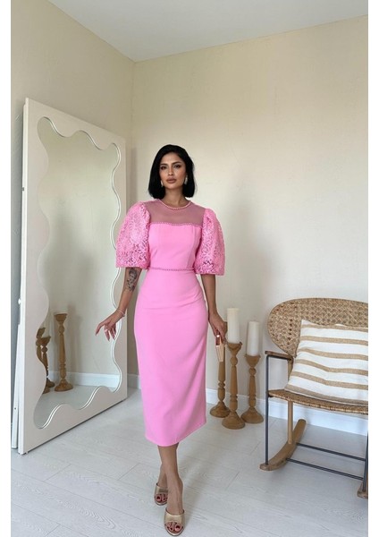 Pembe Incili Tül Detay Elbise