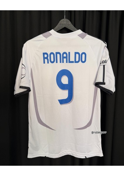 Ronaldo 9 R.madrid Nostalji Forması 2006