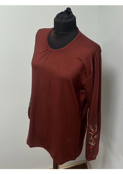 Kadın Rikralı Anne Penye Orta Yaş ve Üzeri Kolu Nakışlı Lastikli Büzgülü Yaka Bluz modelleri