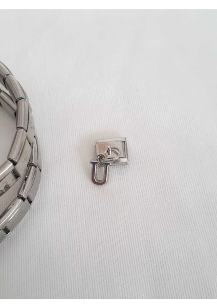 U Harfli Sallantılı Italyan Charm