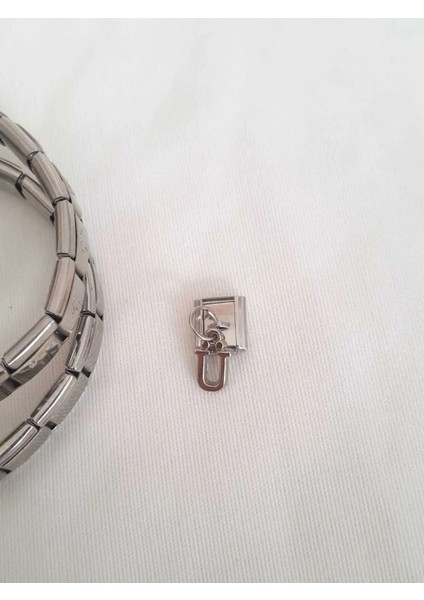 Ü Harfli Sallantılı Italyan Charm