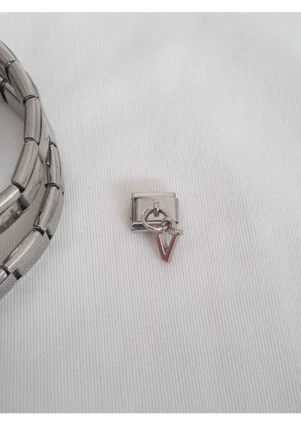 V Harfli Italyan Charm