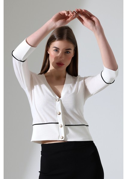 Bagh Kadın Yazlık Ajurlu Truvakar Kollu Şık Düğmeli Arabiyeli (Over Waist) Kısa Hırka - Ekru modelleri