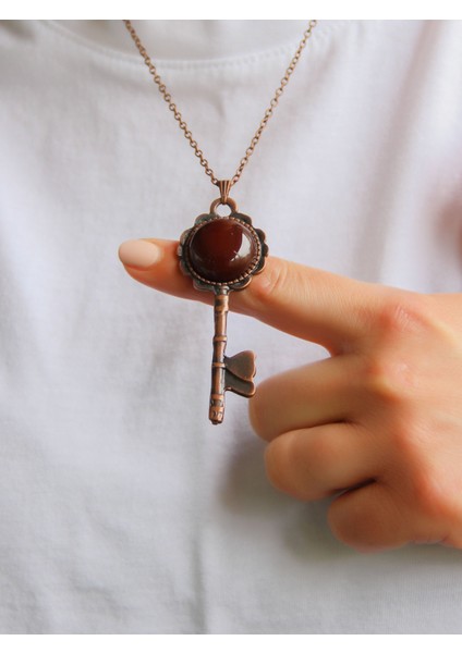 Doğal Taş Akik Doğal Taşlı Anahtar Model Kadın Antik Kolye EUK35A